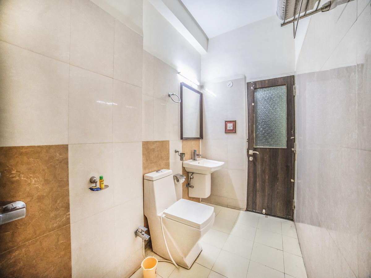 אינדורה Fabhotel Santoor Geeta Bhawan Square מראה חיצוני תמונה