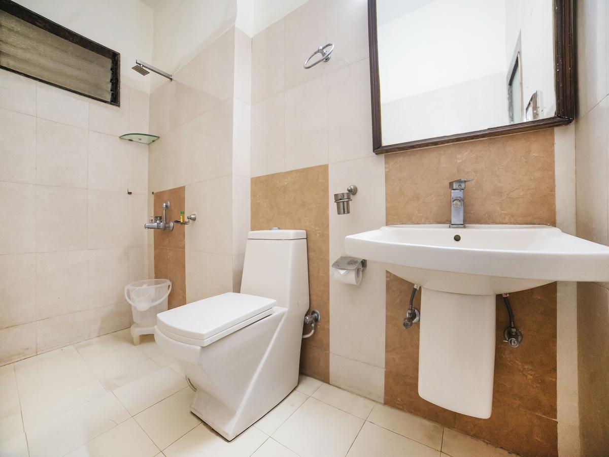 אינדורה Fabhotel Santoor Geeta Bhawan Square מראה חיצוני תמונה