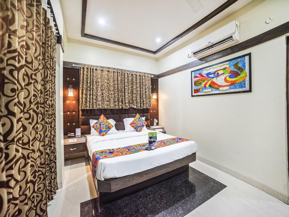 אינדורה Fabhotel Santoor Geeta Bhawan Square מראה חיצוני תמונה
