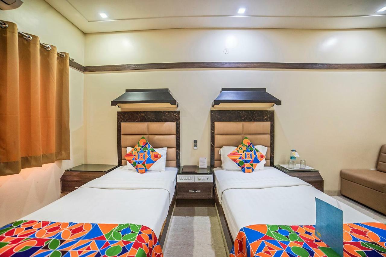 אינדורה Fabhotel Santoor Geeta Bhawan Square מראה חיצוני תמונה
