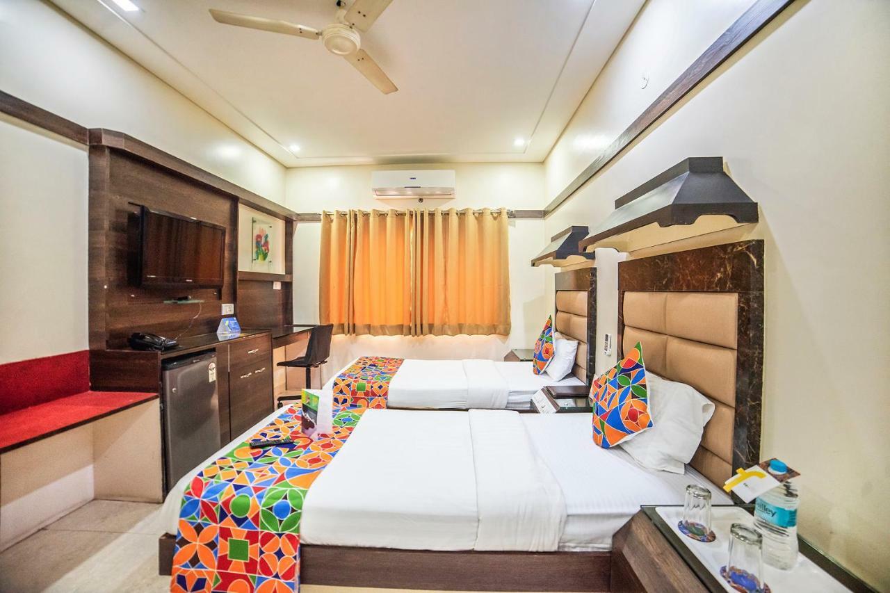 אינדורה Fabhotel Santoor Geeta Bhawan Square מראה חיצוני תמונה