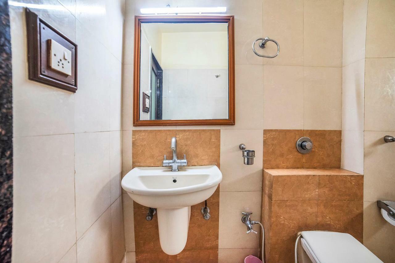 אינדורה Fabhotel Santoor Geeta Bhawan Square מראה חיצוני תמונה